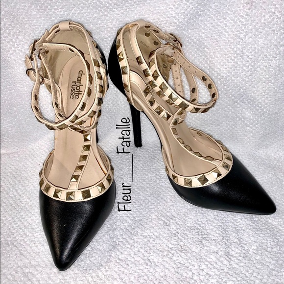 Gorgeous Black Classic Heels 🖤 - Picture 2 of 3